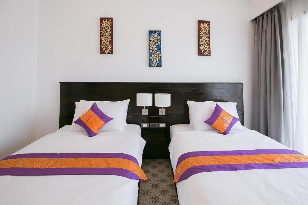 Saksuksmile Hotel 3*